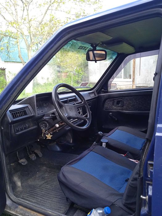 Автомобіль Славута ( з ручним керуванням)