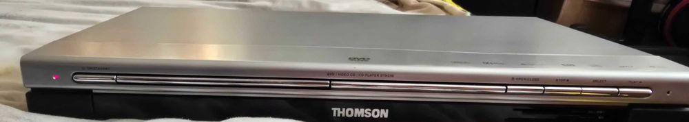 DVD плеєр Thomson бувший у використанні, модель dth250e