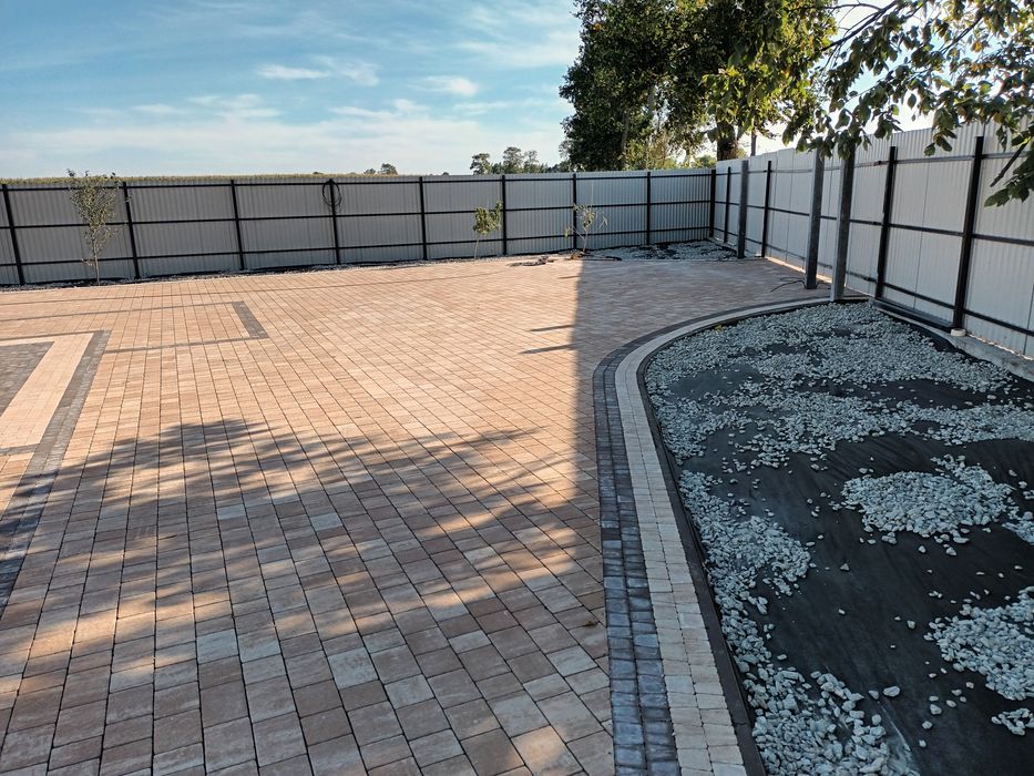 Układanie kostki brukowej