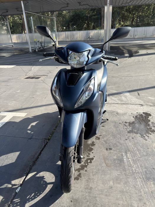 Vendo moto vision 2024
