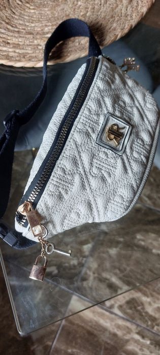 Бананка біла/сумка на пояс River Island