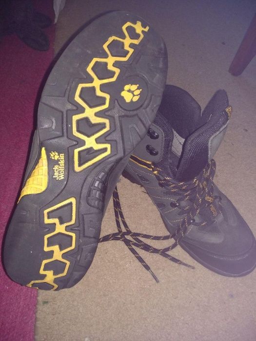 Продам черевики зимові чоловічі фірмові Jack Wolfskin