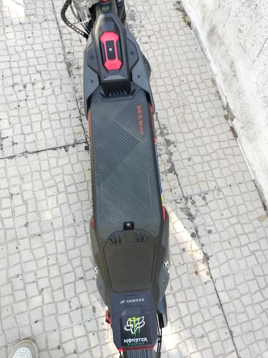 Segway zt3 pro, três meses de uso, bom estado, garantia de 2 anos e 7 meses.