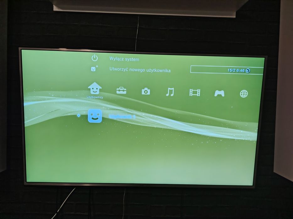 Konsola ps3 slim 500 GB + pady+move+kamera+gry