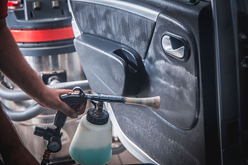 Хімчистка та поліровка автомобілів