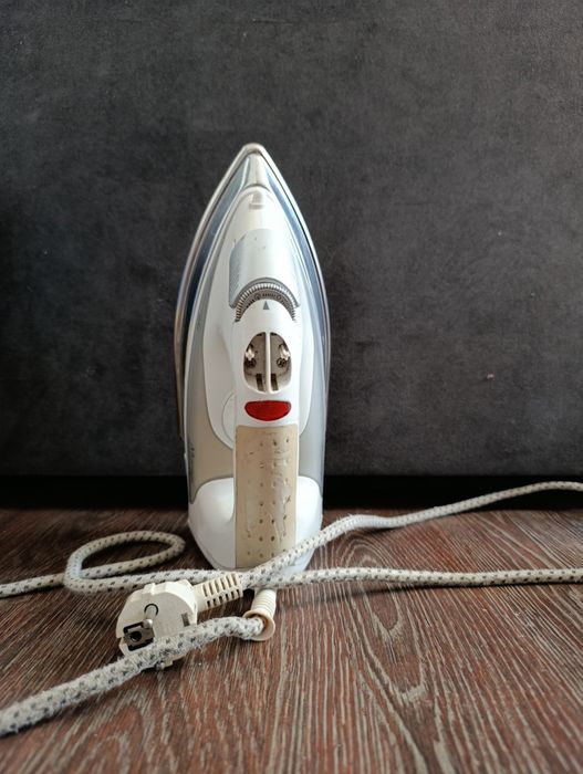 Праска  Tefal та Scarlet