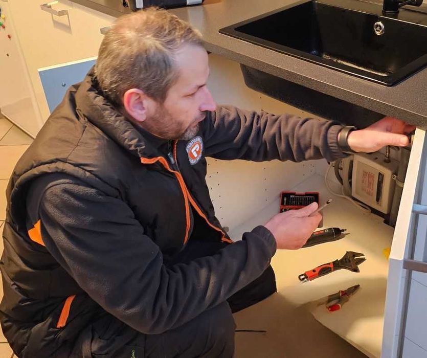 Złota rączka Poznań – elektryk, hydraulik, montaż | Pan Naprawi