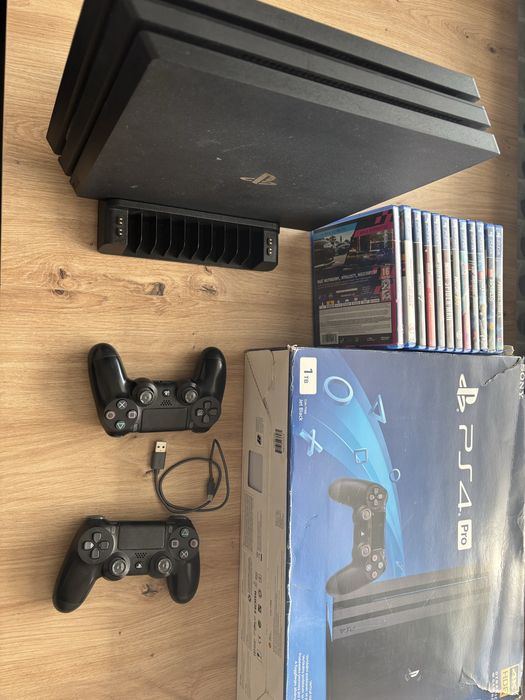 Playstation 4 pro 1t  +gry