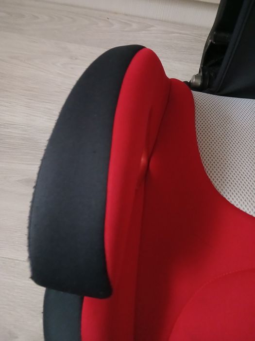 Продам автокрісло сhicco 2/3