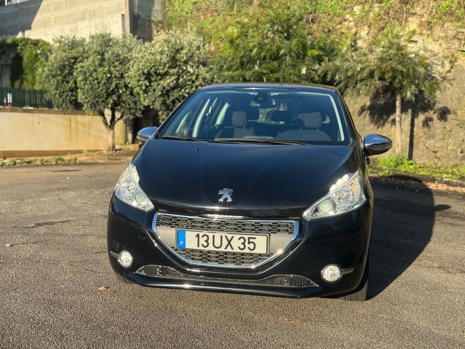 Peugeot 208 1.6hdi 2013