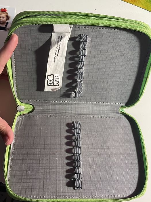 Estojo com duas repartições