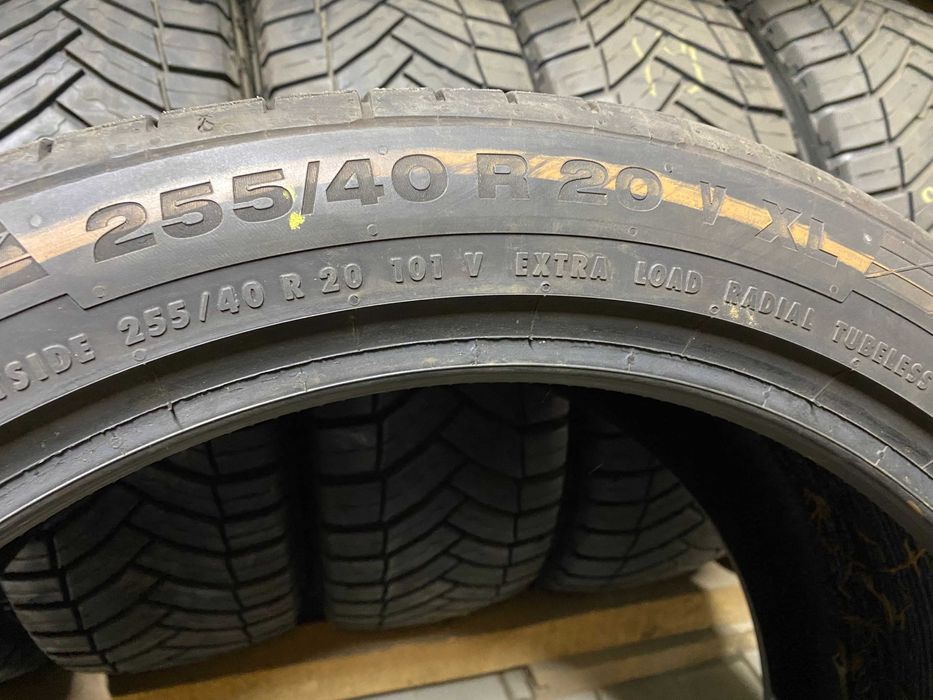 Шини літо 255/40R20 Continental ContiSportContact 5 Seal