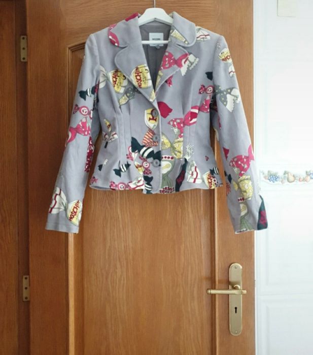 Blazer Moschino número 38