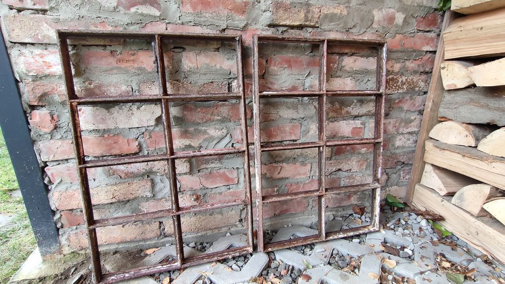 Zabytkowe żeliwne, metalowe okna