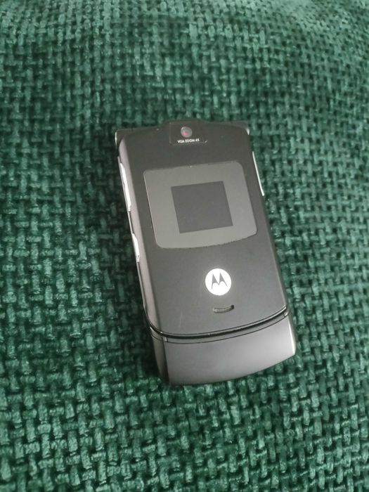 Motorola V3 bez blokady sim-lock super stan