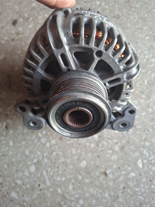 Alternator VW caddy III golf v 2.0 sdi