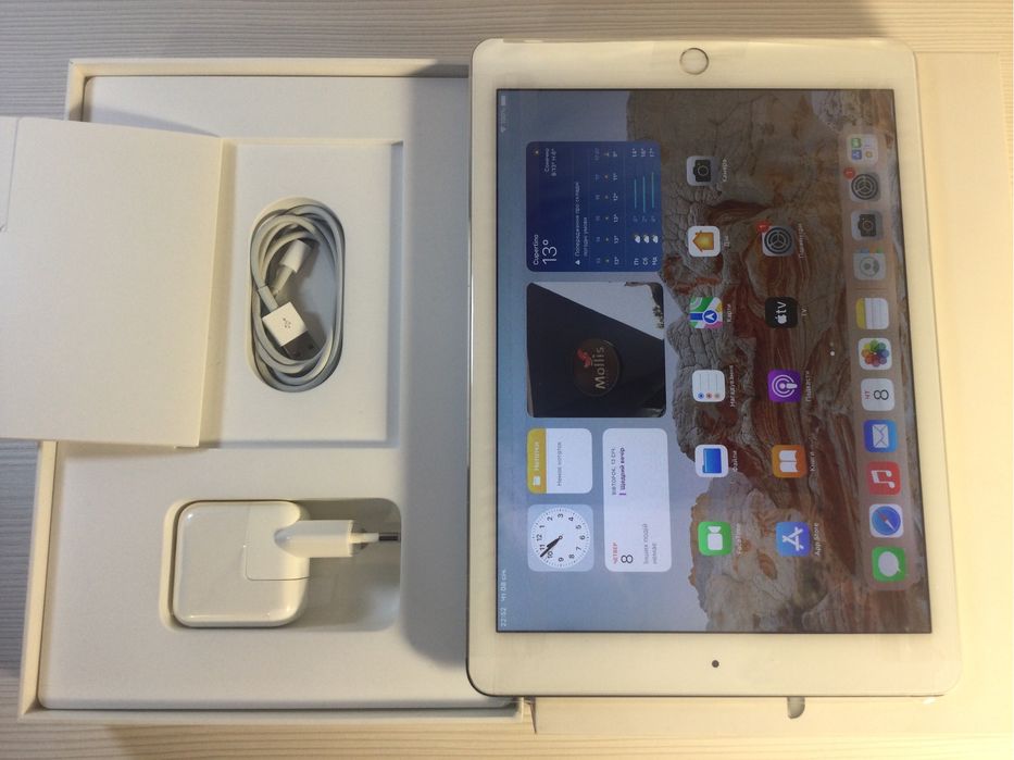 iPad Air2 64Gb WiFi 9,7” Silver (состояние нового), аккум. 100%