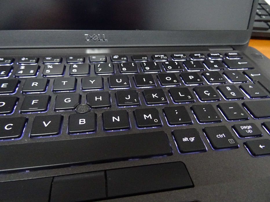 DELL 5400 - i5 8ªger; 8gb / 256gb; Full HD 14"