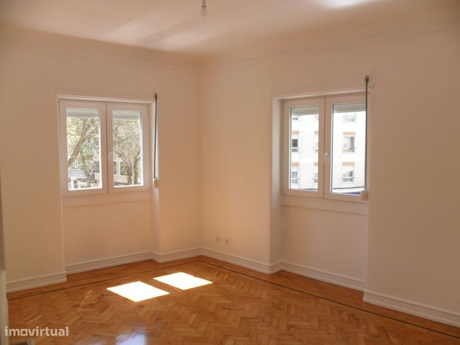 T2+1 Junto à Estrada de Benfica