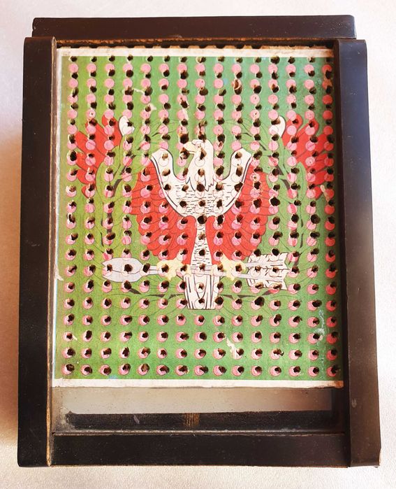 Antiga Maquina Furos de Balcão em Madeira ~ Chocolates/Brindes Anos 70