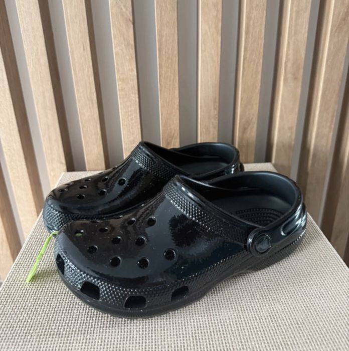Klapki damskie Crocs High Shine r. 36-37, m4/w6 Nowe błyszczące