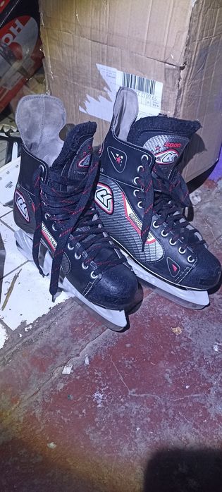 Ковзани, Коньки 45  розмір довжина стільки  290 мм