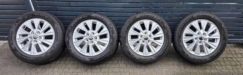 Koła lato felgi 6,5x17 et60 opony 235/55R17 VW T7 Multivan 7T0601025A