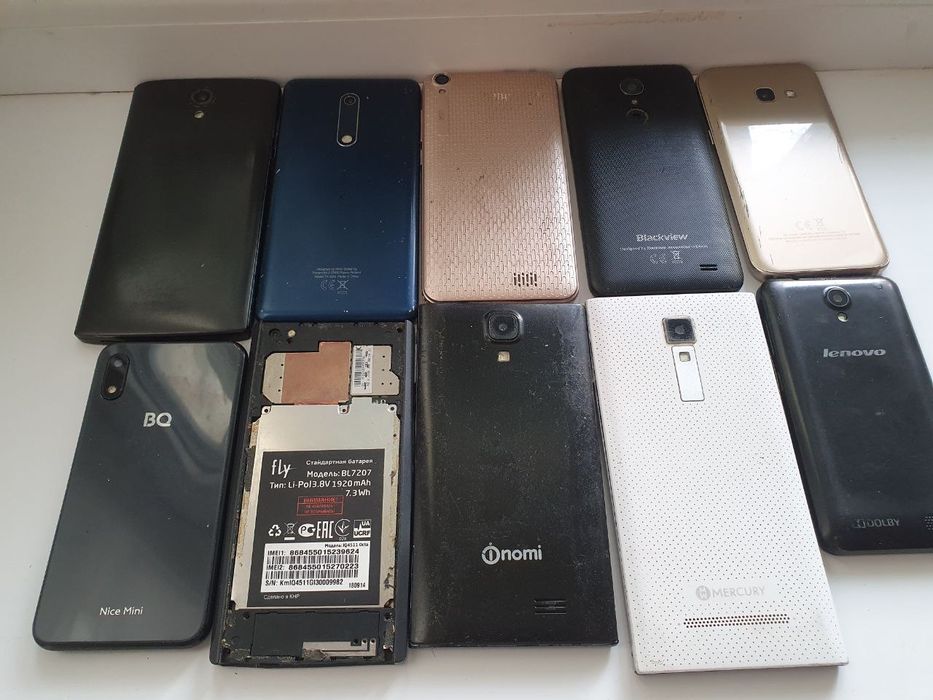 Лот телефонів смартфонів на запчастини 40 шт