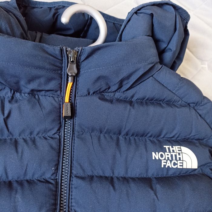 Продам куртку нову