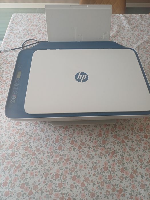 Impressora HP Deskjet 2720 (Multifunções - Jato de Tinta - Wi-Fi - Bluetooth)