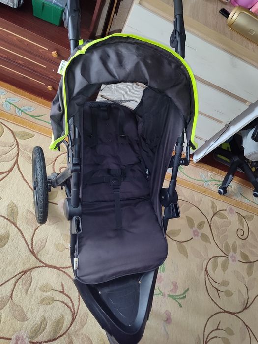 Продам прогулянкову коляску