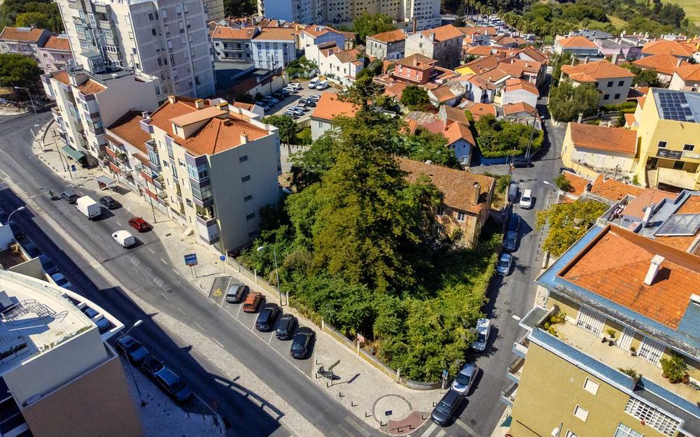 Terreno à venda em Linda-a-Velha - Oeiras - Lisboa