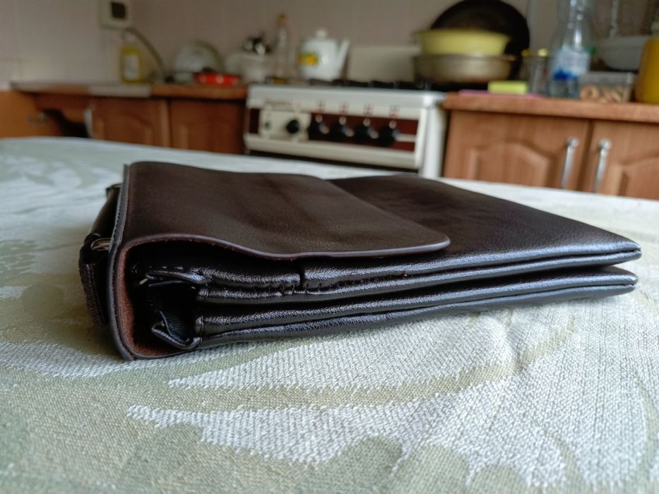 Продам барсетку сумку