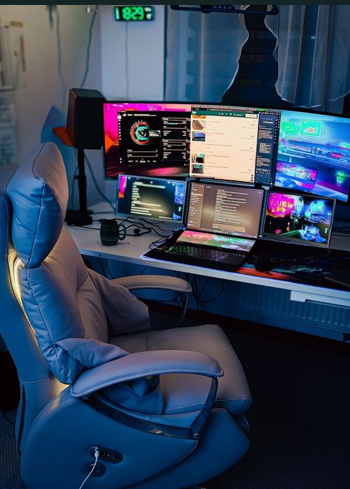 Samsung Odyssey G9 49 cali 240 Hz LC49G95TSSRXEn +Ergotron HX Desk