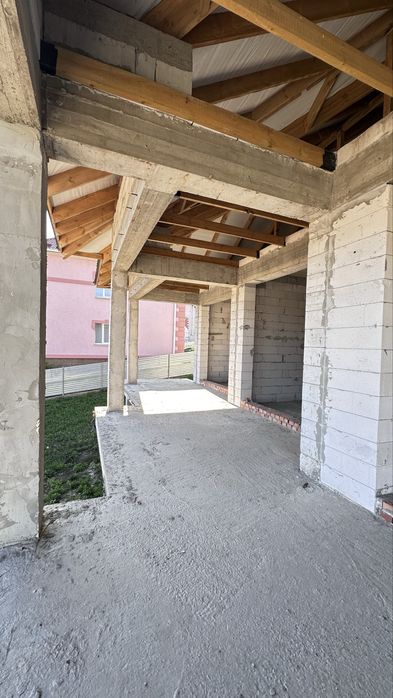 Продаж буинку поруч з Дендропарком