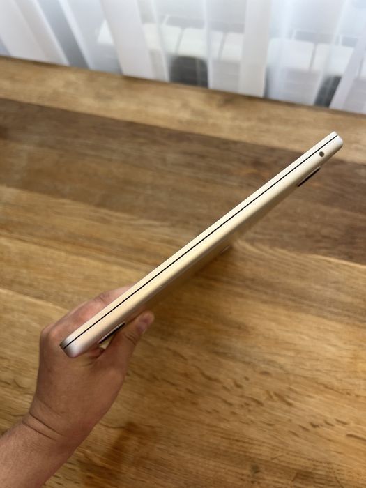 Macbook air 13  M3 2024 8/256  100% акумулятор,  ідеал