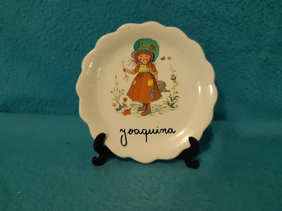 Pratos decorativos de louça