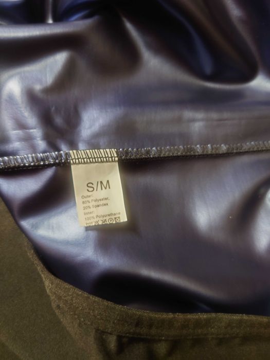 Спортивная майка для похудения и корректировки рельефа мышц