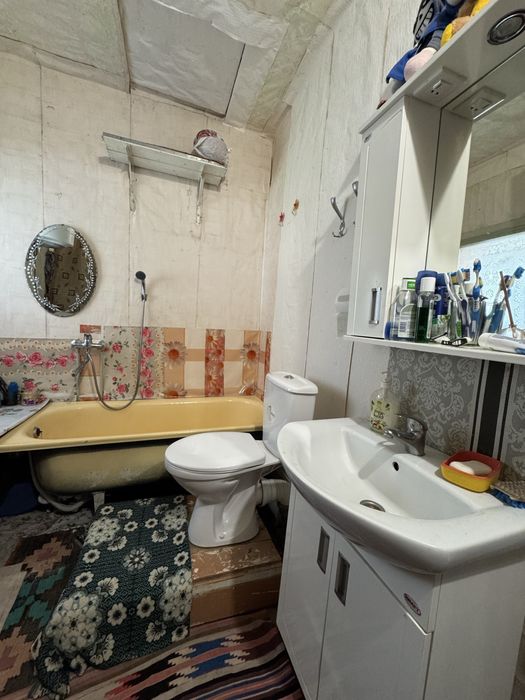 Затишний будинок між біля Рожнятова