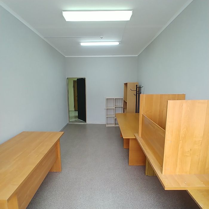 Здам офіс 17 м2, бізнес центр біля метро Лівобережна,вул. Сверстюка 19