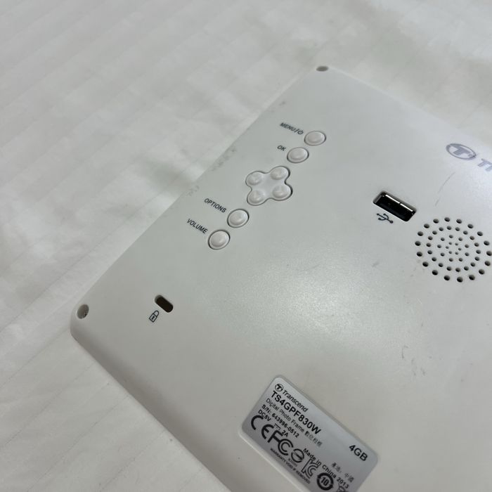 Цифровая фоторамка Transcend 8" TS4GPF830W