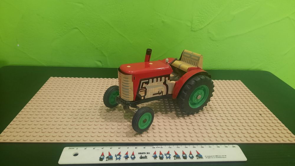 Wyprzedaż kolekcji zabawek PRL! Kovap Czechy Traktor na kluczyk