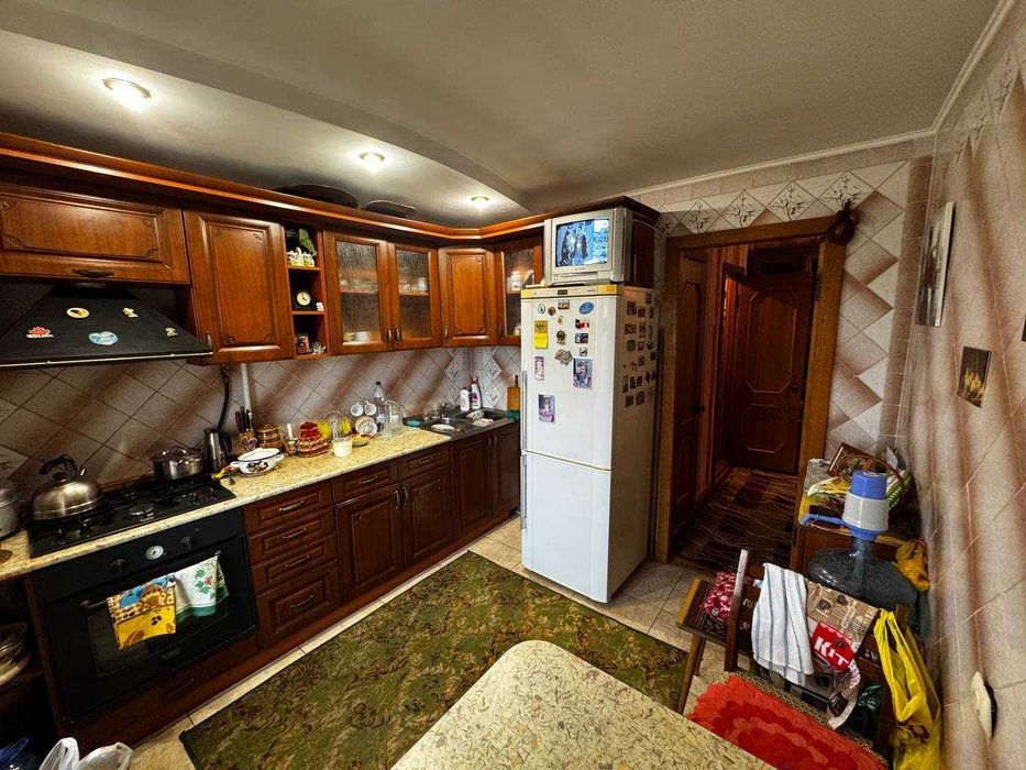 40856 Продам простору 3к квартиру з ремонтом на ПРИБУЗЬКІЙ GUL