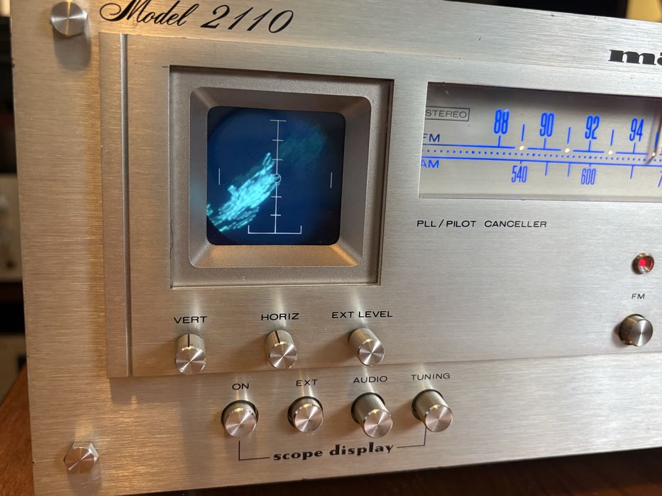 Tuner Marantz Model 2110