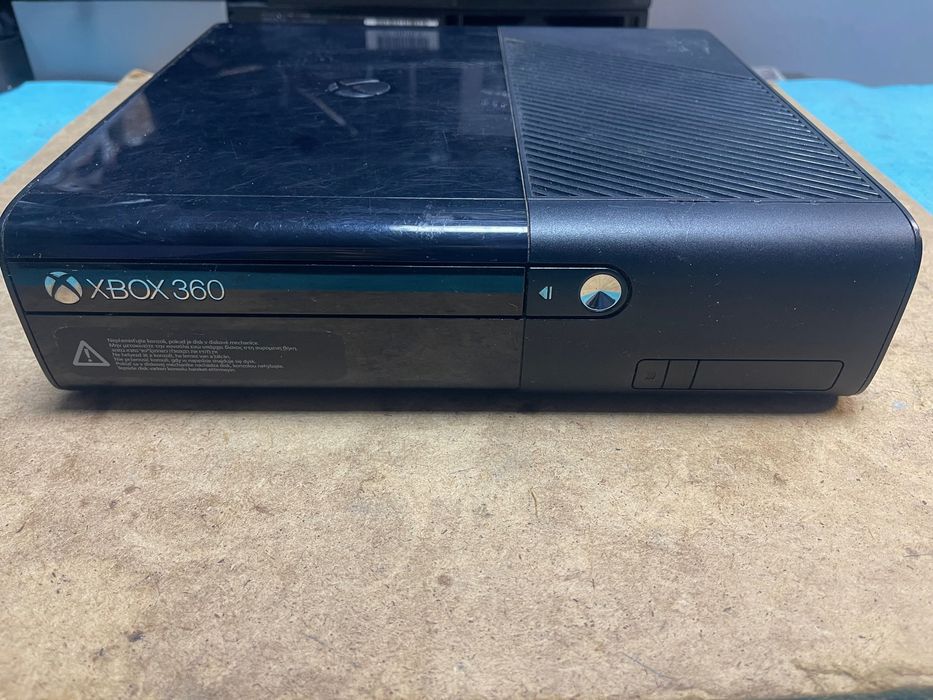 Приставка ігрова Xbox 360е консоль іксбокс