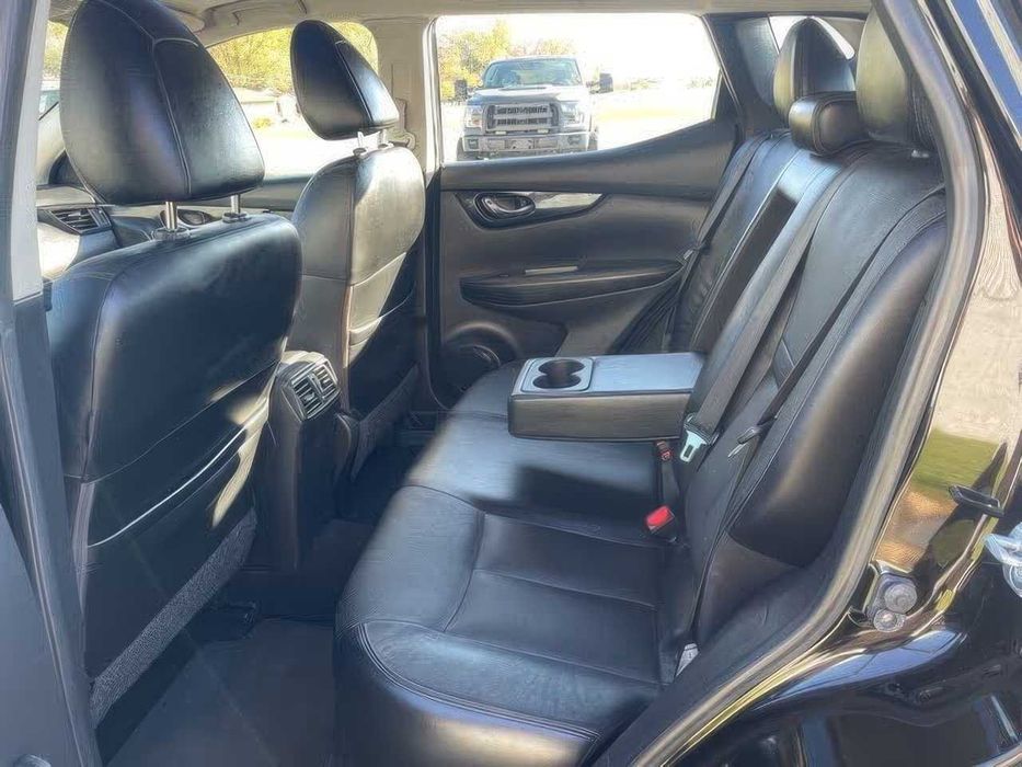 Nissan Rogue Sport S      2019