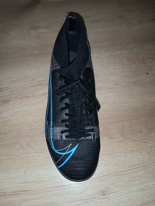 Продаю Футзалки (Футзалки Nike Mercurial Superfly 8)