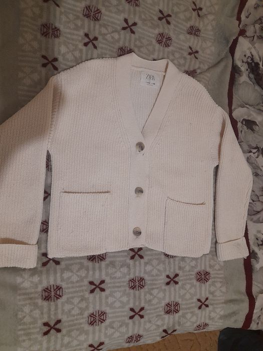 Кофта в'язана з карманами