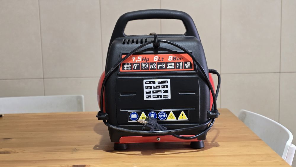 Compressor de ar MECAFER 6L 1.5hp 8 Bar