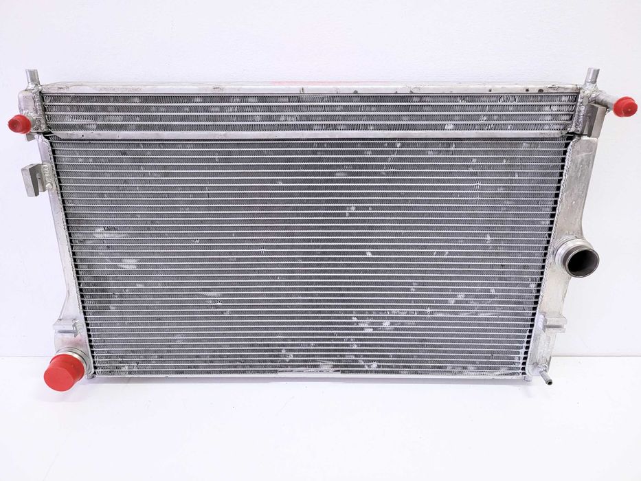 Aston Martin DBS V12, Virage - chłodnica wody + oleju skrzyni